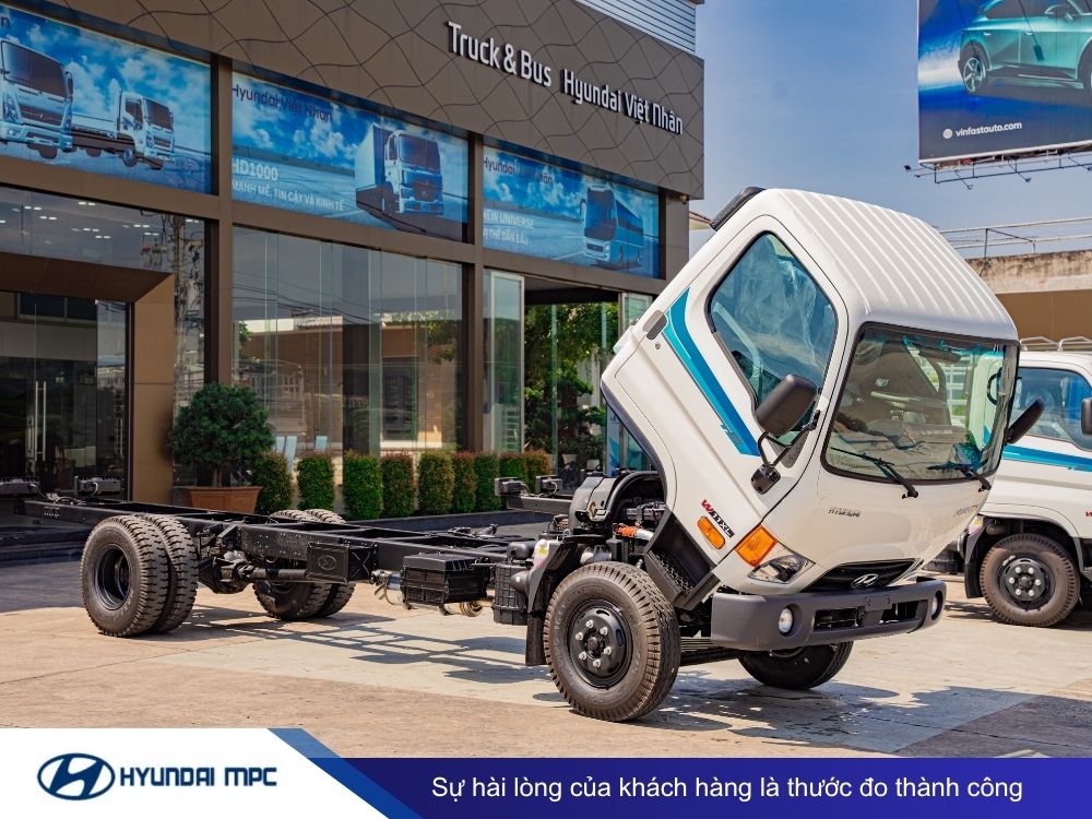 Xe tải Hyundai Mighty W11XL thùng lửng 7T thùng dài 6.3m